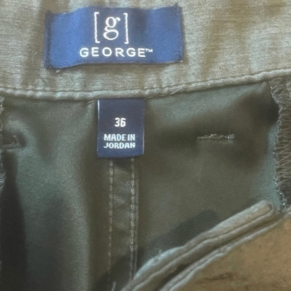 Men's George Heather Green Casual Shorts Size 36 - Picture 2 of 4